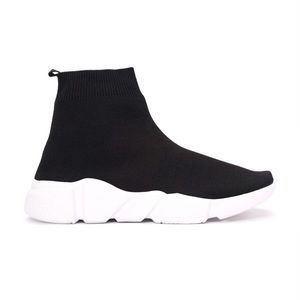 Slip on black sneakers